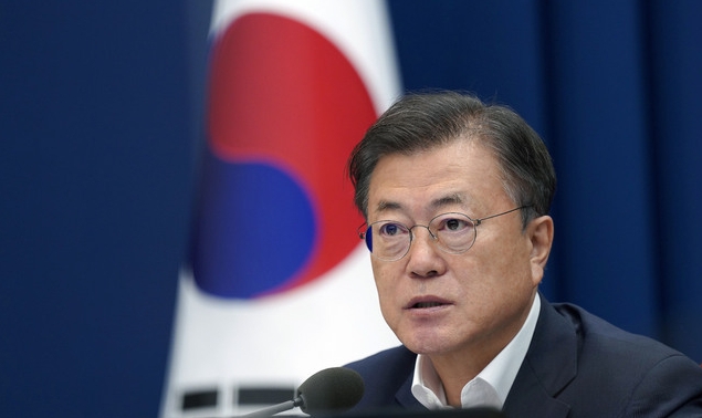 문재인 대통령이 지난 5일 청와대 여민관에서 열린 수석보좌관회의에서 발언하고 있다 (사진=뉴시스 제공)