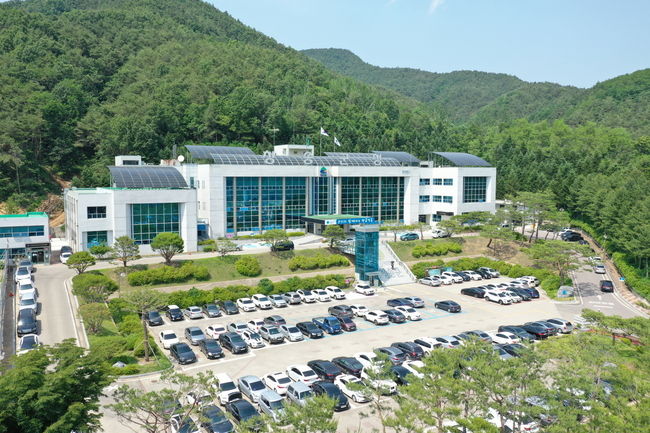 청송군청 전경 사진