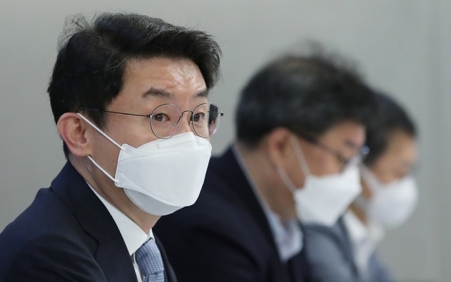  이억원 기획재정부 제1차관이 30일 오전 서울 종로구 정부서울청사에서 열린 제26차 혁신성장 전략점검회의 겸 코로나 정책점검회의 겸 한국판뉴딜 점검 TF 겸 제20차 물가관계차관회의에 참석해 발언하고 있다. (사진=뉴시스 제공)