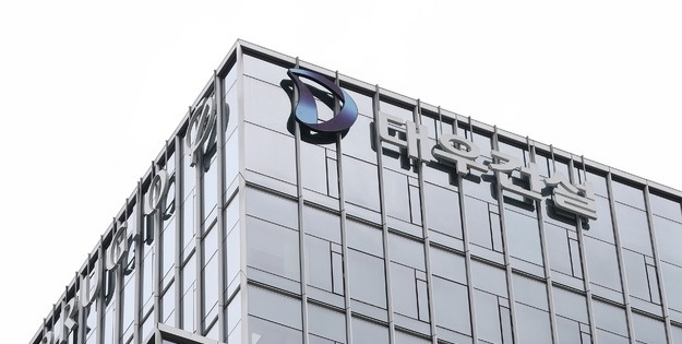대우건설 매각작업이 추진되고 있는 지난 7월 7일 오후 서울 중구 대우건설 본사가 보이고 있다. 대우건설 최대주주인 KDB인베스트먼트는 대우건설 인수합병(M&A) 우선협상대상자로 중흥컨소시엄을 선정하고, 스카이레이크컨소시엄(DS네트워크 컨소시엄)을 예비협상대상자로 선정했다고 지난 7월 5일 밝혔다.(사진=뉴시스 제공)