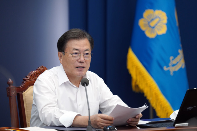 문재인 대통령이 지난 2일 청와대에서 열린 수석·보좌관회의에서 발언하고 있다. (사진=청와대 제공) 