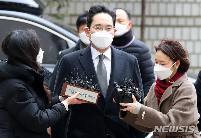 이재용 삼성전자 부회장이 지난 1월18일 오후 서울 서초구 서울고등법원에서 열린 파기환송심 선고 공판에 출석하고 있다.(사진=뉴시스 제공)