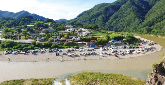 충주 수주팔봉 유원지