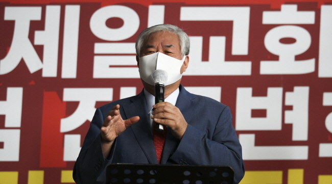 전광훈 사랑제일교회 목사가 20일 오전 서울 성북구 사랑제일교회에서 열린 사랑제일교회 및 국민특검 전국변호사단 공동 기자회견에서 발언하고 있다. (사진=뉴시스 제공)
