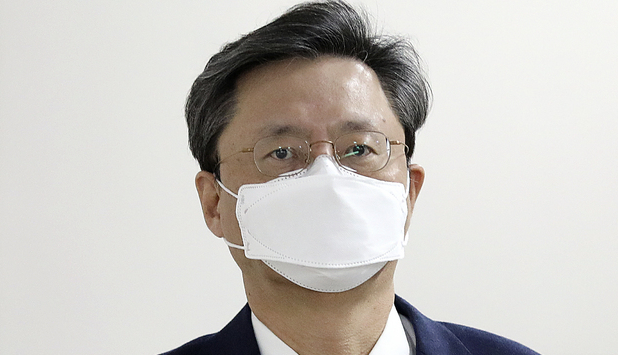 우병우 전 청와대 민정수석이 지난 2월4일 오후 서울 서초구 서울고등법원에서 열린 '국정농단 방치·불법사찰 지시' 항소심 선고 공판에 출석하고 있다.(사진=뉴시스 제공)