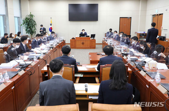 지난 19일 서울 여의도 국회에서 국회 기획재정위원회 조세소위 회의가 열리고 있다. (사진=뉴시스 제공)