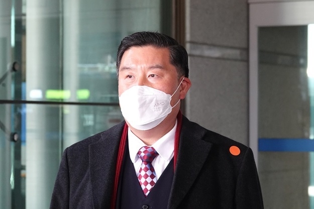 제20대 대통령선거에 공식 대권 도전장을 내민 김유찬 대선 예비후보(이하 김유찬 후보)가 지난 3일 호주에서 귀국 후 조만간 공식일정을 소화할 예정이다.
