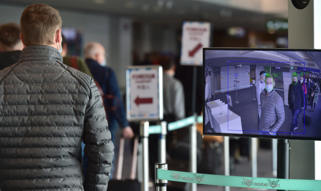 지난달 29일 오전 인천국제공항 제1여객터미널을 통해 프랑크푸르트, 하바롭스크 발 항공기를 이용한 승객들이 체온 측정 카메라를 통과하고 있다.(사진=뉴시스 제공)