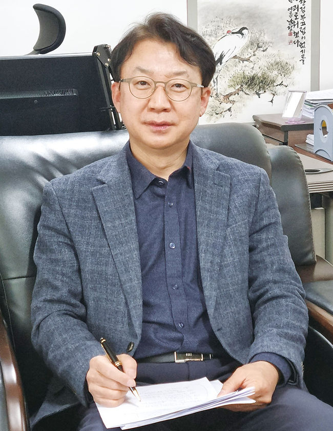 힘 있고 패기있게 세대교체에 도전하여 영주 르네상스 시대를 열겠다는 강경원 변호사