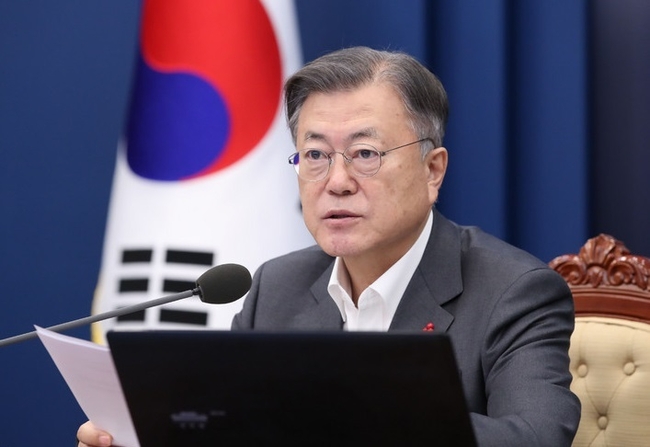  문재인 대통령이 지난 10일 청와대에서 열린 수석보좌관회의에서 발언하고 있다. (사진=뉴시스 제공)