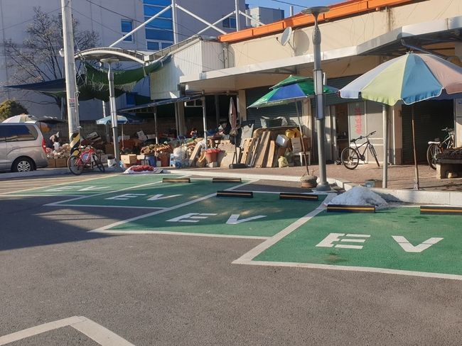 전기차 전용 주차구역 사진