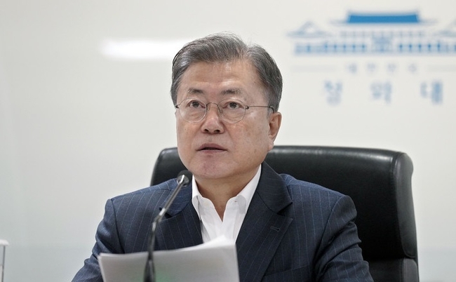 문재인 대통령이 지난 22일 오전 청와대 국가위기관리센터에서 ‘2022년도 국가안전보장회의 및 대외경제안보전략회의 연석회의’를 주재하고 있다. (사진=청와대제공) 