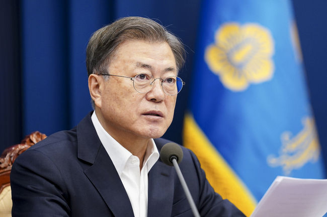  문재인 대통령이 22일 오전 청와대 여민관에서 열린 영상국무회의에서 발언하고 있다. (사진=청와대 제공) 