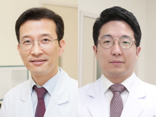 서울아산병원 위장관외과 유문원(좌), 고창석(우) 교수(사진=서울아산병원 제공)