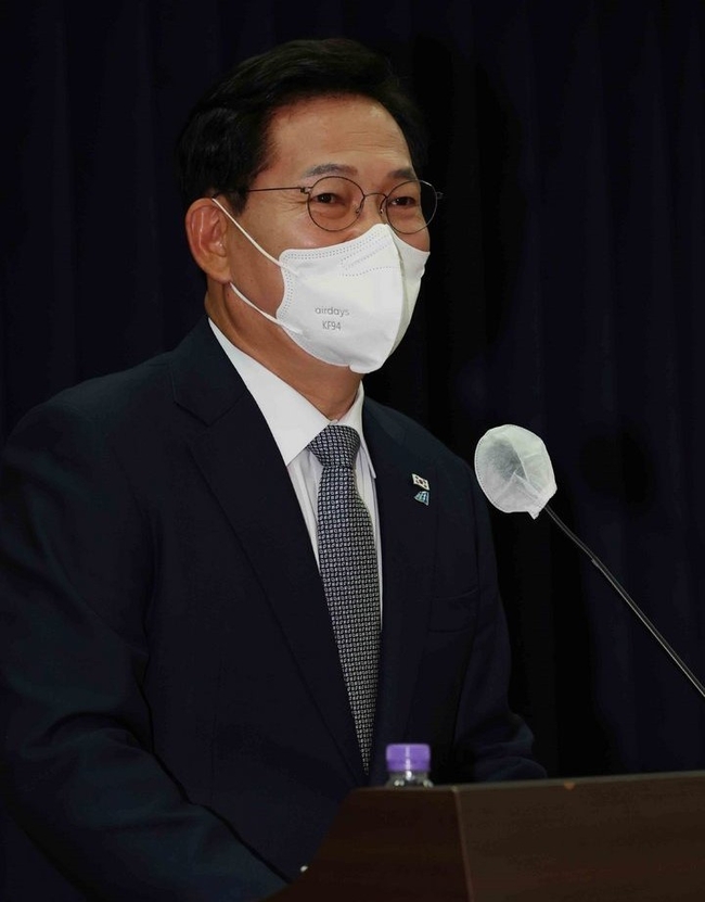 송영길 민주당 전 대표가 10일 서울 여의도 국회의원회관에서 기자간담회를 열고 서울시장 출마 배경에 대해 설명하고 있다. (공동취재사진)