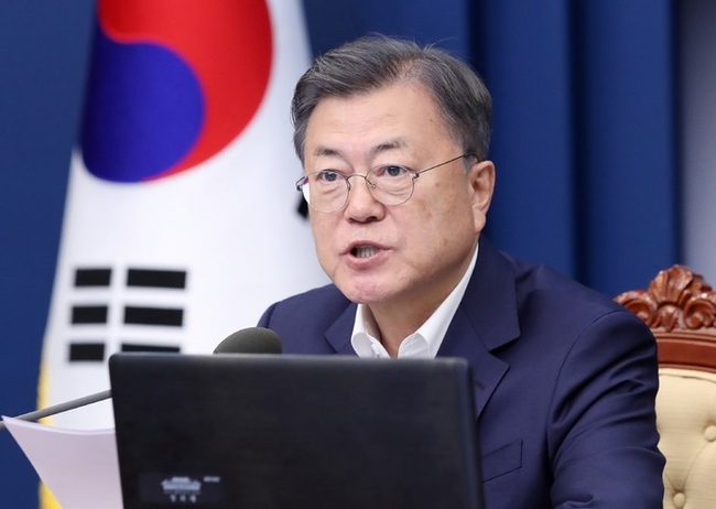 문재인 대통령이 지난 11일 오후 청와대 여민관에서 열린 수석보좌관회의에서 발언하고 있다. (사진=뉴시스 제공)