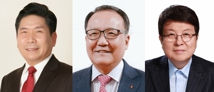 사진 왼쪽부터 김창규 전 아제르바이잔 대사, 구자평 전 음성군 금왕읍장, 송기윤 재경 증평군민회장. (사진=중앙선거관리위원회 제공) 
