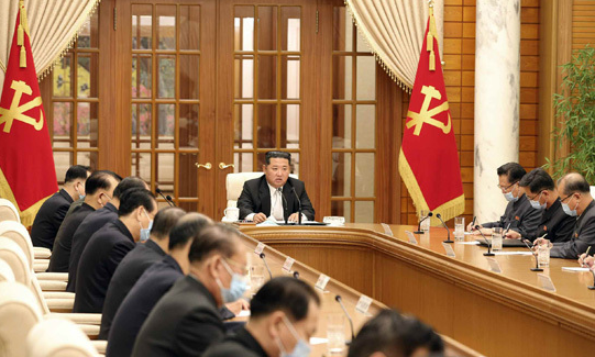 12일 북한 조선노동당 기관지 노동신문은 이날 당 중앙위원회 8기 8차 정치국 회의에서 오미크론 발생을 최중대 비상 사건으로 거론하고 최대 비상방역 체계 이행 등을 결정했다고 밝혔다. (사진=노동신문 홈페이지 갈무리)