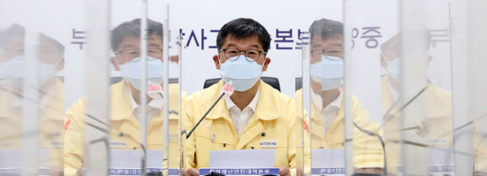 (이기일 중앙재난안전대책본부 1총괄조정관(보건복지부 제2차관)이 지난 11일 오전 정부세종청사에서 열린 코로나19 대응 중대본 회의에서 모두발언을 하고 있다.(사진=뉴시스 제공)