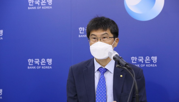 황상필 한국은행 경제통계국장이 지난 10일 오전 서울 중구 한국은행에서 2022년 3월 국제수지 (잠정)의 주요 특징을 설명하고 있다.(사진=한국은행 제공)
