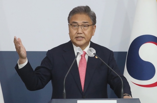  박진 외교부 장관이 23일 서울 종로구 외교부에서 한미정상회담 결과 브리핑을 하고 있다. (사진=뉴시스 제공)