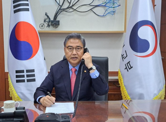박진 외교부 장관은 25일 하야시 요미마사 일본 외무대신과 통화를 갖고 북한의 탄도 미사일 발사 등을 강력 규탄했다. (사진=외교부 제공)