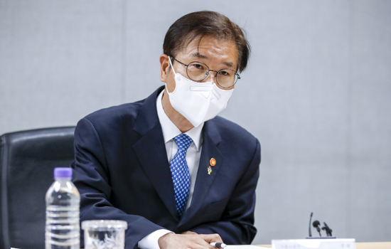 이정식 고용노동부 장관.(사진=뉴시스 제공)