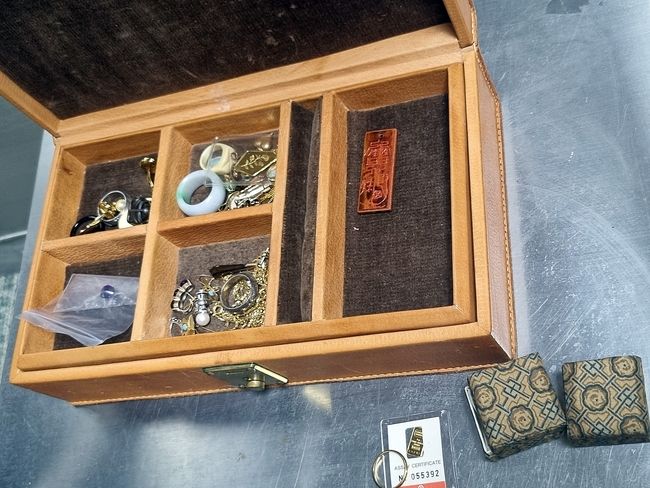 대여금고에서 나온 보석함(사진=경기도/뉴시스 제공)