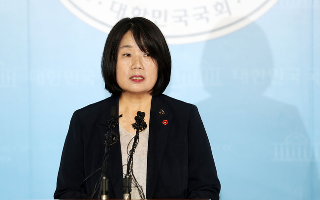 윤미향 무소속 국회의원(사진=뉴시스 제공)