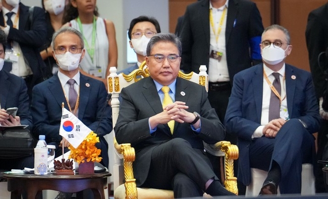 한-아세안 외교장관회의 참석차 캄보디아를 방문한 박진 외교부 장관이 5일 캄보디아 프놈펜 소카호텔에서 열린 ARF 외교장관회의에 참석하고 있다. (사진=외교부 제공) 