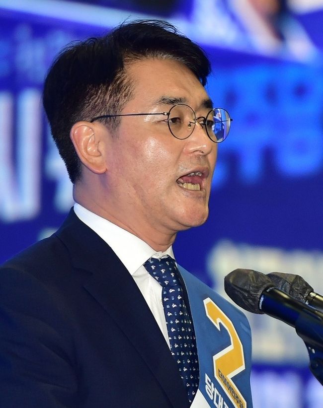  박용진 더불어민주당 당대표 후보가 6일 오후 대구 북구 엑스코에서 열린 더불어민주당 당대표 및 최고위원 후보자 대구·경북지역 합동연설회에서 정견발표를 하고 있다.(사진=뉴시스)