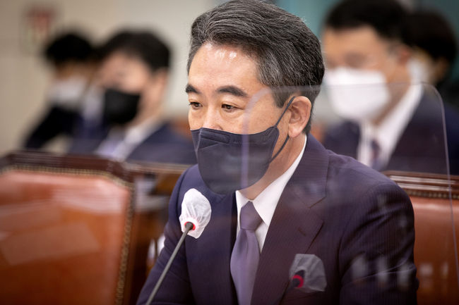 8일 국회 행정안전위원회에서 열린 인사청문회에 참석한 윤희근 경찰청장 후보자(사진=뉴시스 제공)