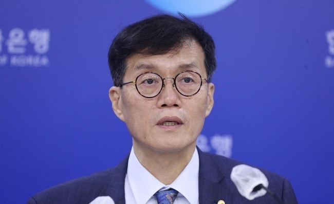 이창용 한국은행 총재가 25일 서울 중구 한국은행에서 기자간담회를 하고 있다. (사진=사진공동취재단)