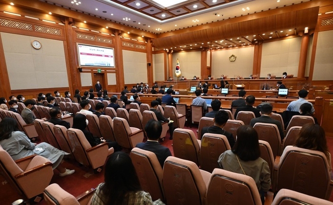  '검수완박' 법안의 위헌 여부를 판단하기 위한 공개변론이 27일 서울 종로구 헌법재판소 대심판정에서 열리고 있다. (사진=뉴시스 제공)