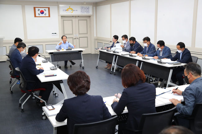대구 서구는 27 ~ 28일 2일간, 서구청 2층 회의실에서 ‘2023년 업무보고회’를 개최했다. (사진=대구 서구청 제공)