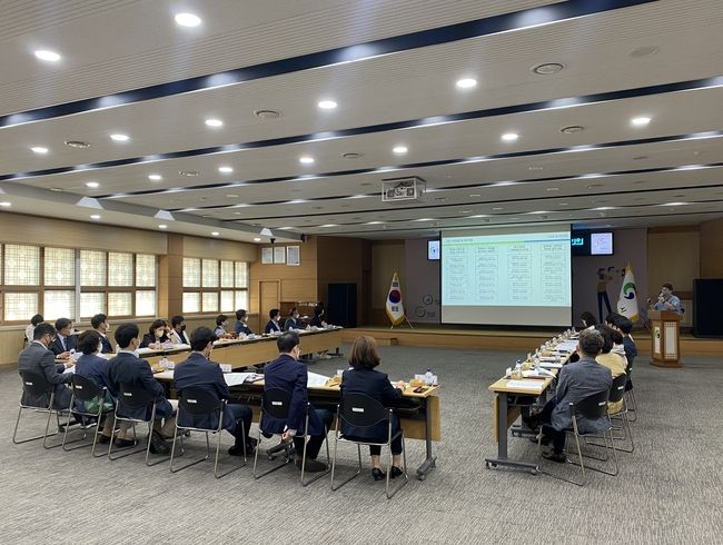 경북 경산시(시장 조현일)는 30일 제5기 지역사회보장계획 수립을 위한 지역사회보장협의체 대표협의체 회의를 개최했다.(사진제공=경북 경산시청)