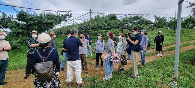 대구시 농업기술센터는 2022년 신규농업인(귀농·귀촌) 기초 교육 수료생 20명을 대상으로 ‘신규농업인(귀농·귀촌) 현장교육’을 실시했다.(사진제공=대구광역시청)