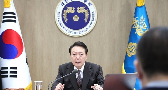 윤석열 대통령이 11일 서울 용산 대통령실 청사에서 국무회의를 주재하고 있다. (사진=뉴시스 제공)