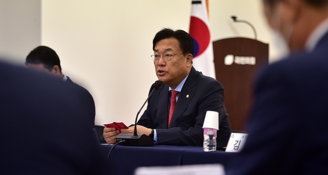 정진석 국민의힘 비상대책위원장이 13일 오전 대구 수성구 범어동 국민의힘 대구시당에서 열린 대구경북 현장 비상대책위원회의에서 발언하고 있다.(사진=뉴시스 제공)