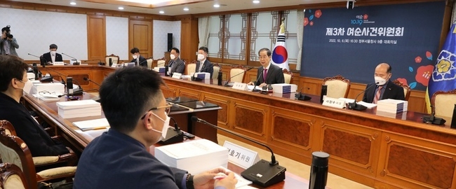 한덕수 국무총리가 지난 6일 서울 종로구 정부서울청사에서 열린 제3차 여수·순천 10·19사건 진상규명 희생자 명예회복 위원회(여순사건위원회)에서 발언하고 있다.(사진=뉴시스 제공)