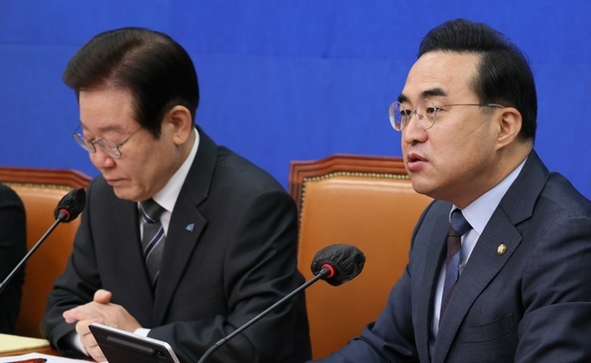 박홍근 더불어민주당 원내대표가 지난 19일 서울 여의도 국회에서 열린 최고위원회의 '국민발언대 - 동남권 메가시티편'에 참석해 발언을 하고 있다. (사진=뉴시스 제공)