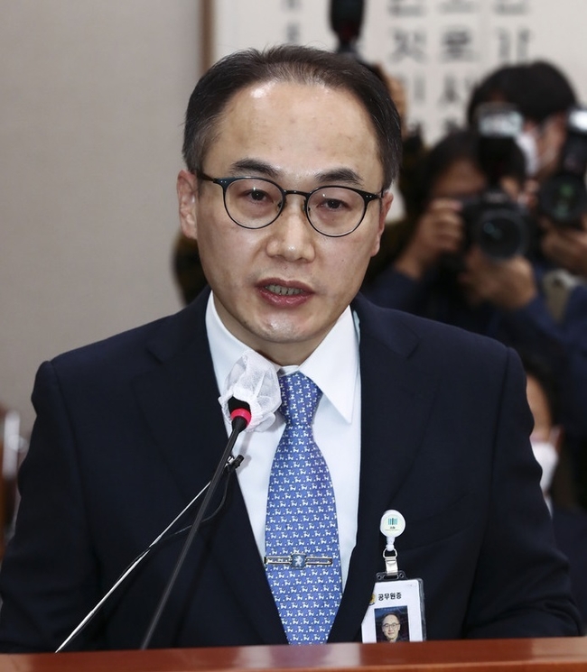  이원석 검찰총장이 20일 서울 여의도 국회에서 열린 법제사법위원회의 대검찰청에 대한 국정감사에 출석해 업무보고를 하고 있다.(사진=뉴시스 제공)