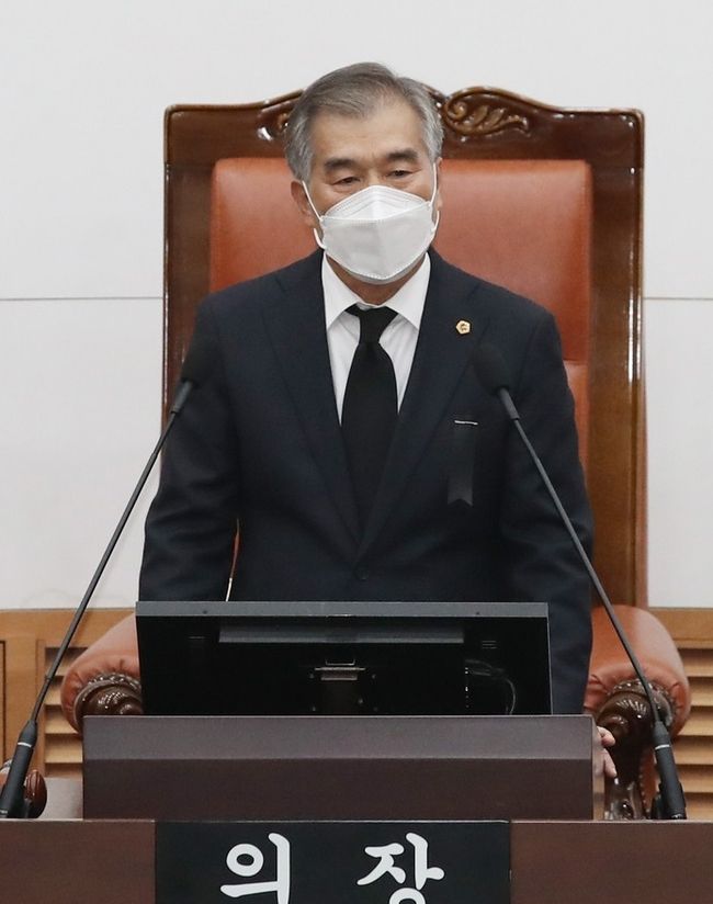 김현기 서울시의회 의장이 1일 오후 서울시의회 본회의장에서 열린 제315회 정례회 제1차 본회의에서 개회사를 하고 있다. (사진=뉴시스 제공)