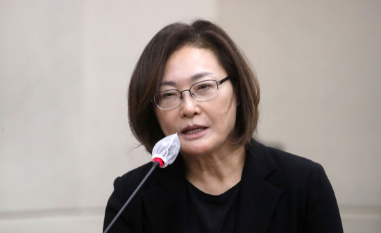 박희영 용산구청장이 7일 서울 여의도 국회에서 열린 행정안전위원회 전체회의에서 이태원 참사 관련 질의에 답변하고 있다. 