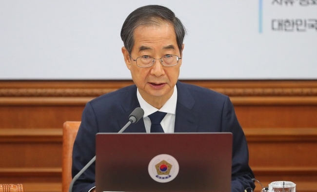  한덕수 국무총리가 8일 오전 서울 종로구 정부서울청사에서 열린 국무회의에 참석해 발언하고 있다. (사진=뉴시스 제공)
