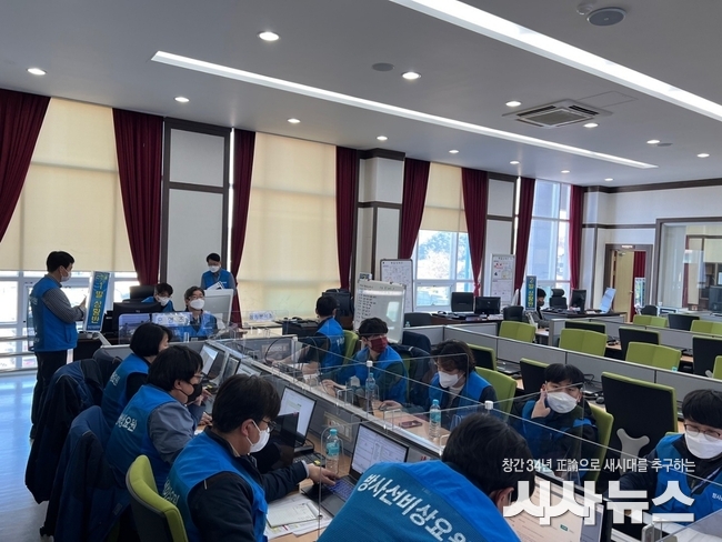 신한울2호기 방사능방재 최초훈련 방사능방재 요원들이 훈련에 임하고 있다