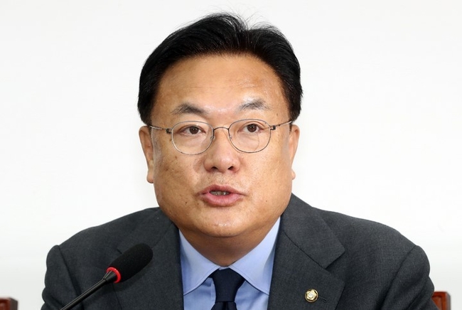 정진석 국민의힘 비상대책위원장이 지난 17일 서울 여의도 국회에서 열린 비상대책위원회의에서 발언하고 있다. (사진=뉴시스)