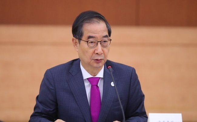 한덕수 국무총리가 지난 25일 오전 서울 종로구 정부서울청사 별관에서 열린 미세먼지특별대책위원회에 참석해 발언하고 있다. (사진=뉴시스 제공)