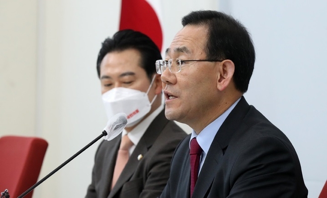  주호영 국민의힘 원내대표가 지난달 30일 오후 서울 여의도 국회에서 기자간담회를 하고 있다. (사진=뉴시스 제공)