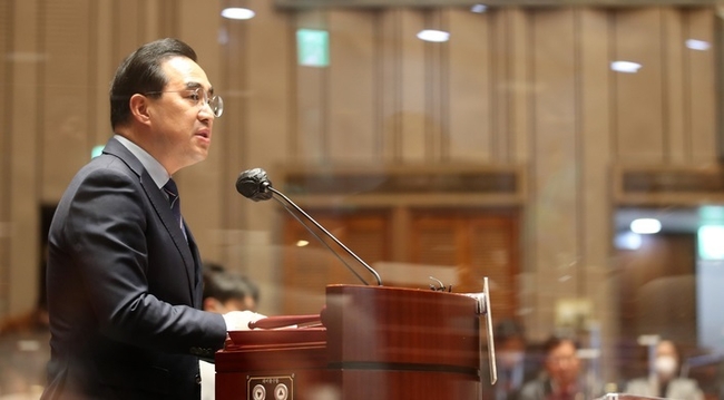 박홍근 더불어민주당 원내대표가 7일 오후 서울 여의도 국회 본관 예결위회의장에서 열린 의원총회에서 발언하고 있다. (사진=뉴시스 제공)